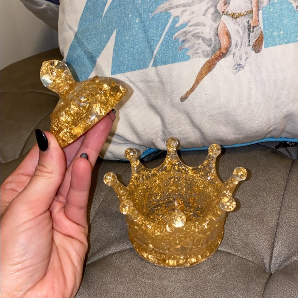 Gold Crown Decorative Resin Art Box - Picture 9 of 16